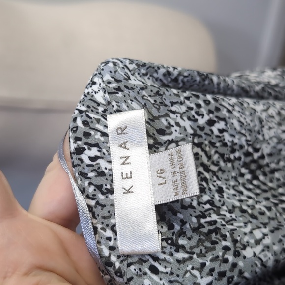 4/$12 Kenar Gray Snakeskin Print Long Sleeve Blouse Hidden Button Down sz Large - Picture 8 of 11